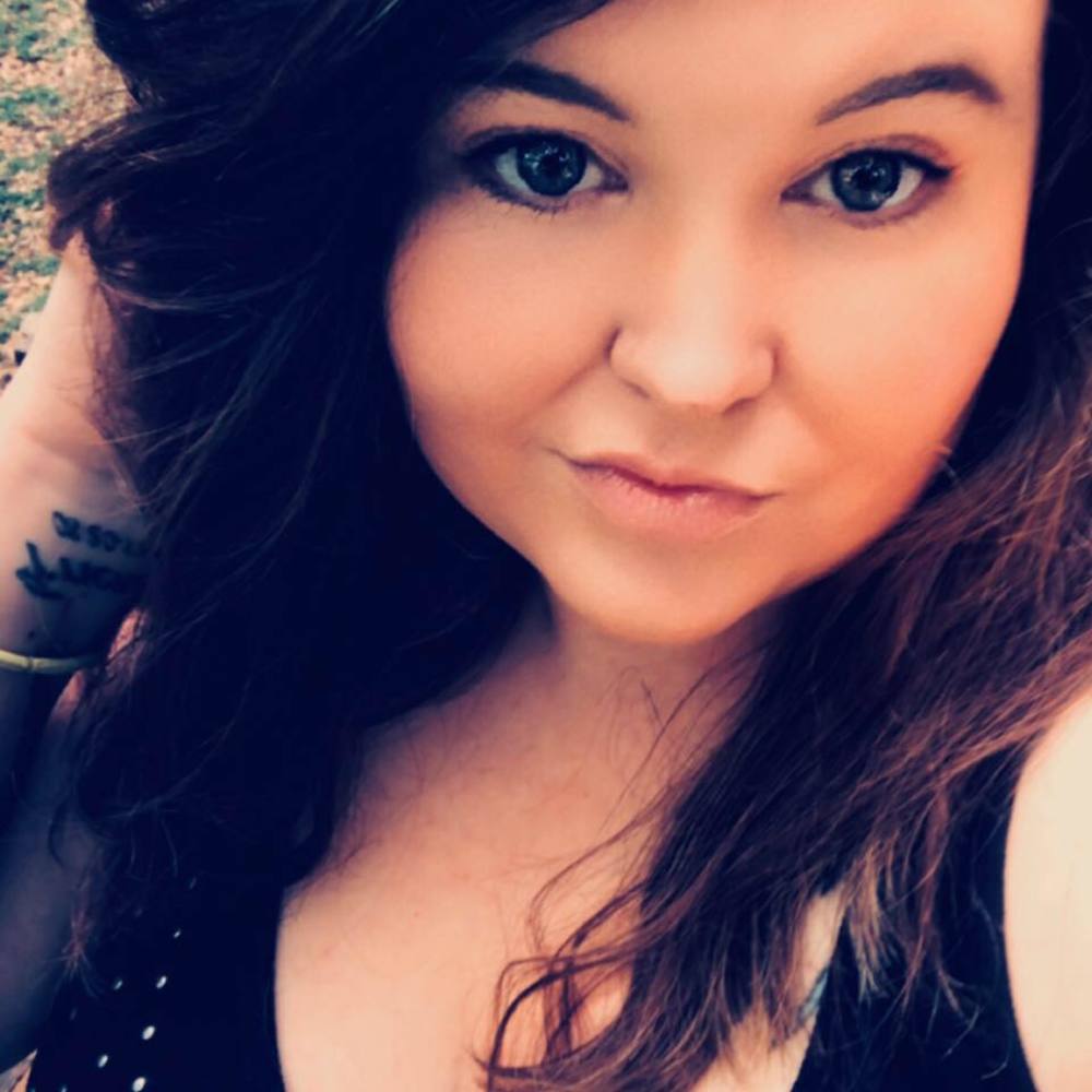 Meet your Posher, Casie